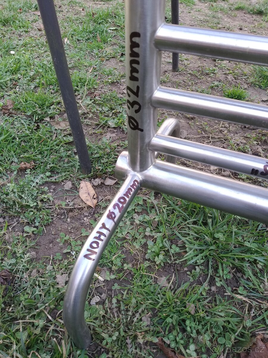 Žebřinový průtokový sušák na ručníky-radiátor. Nerez, INOX - 6