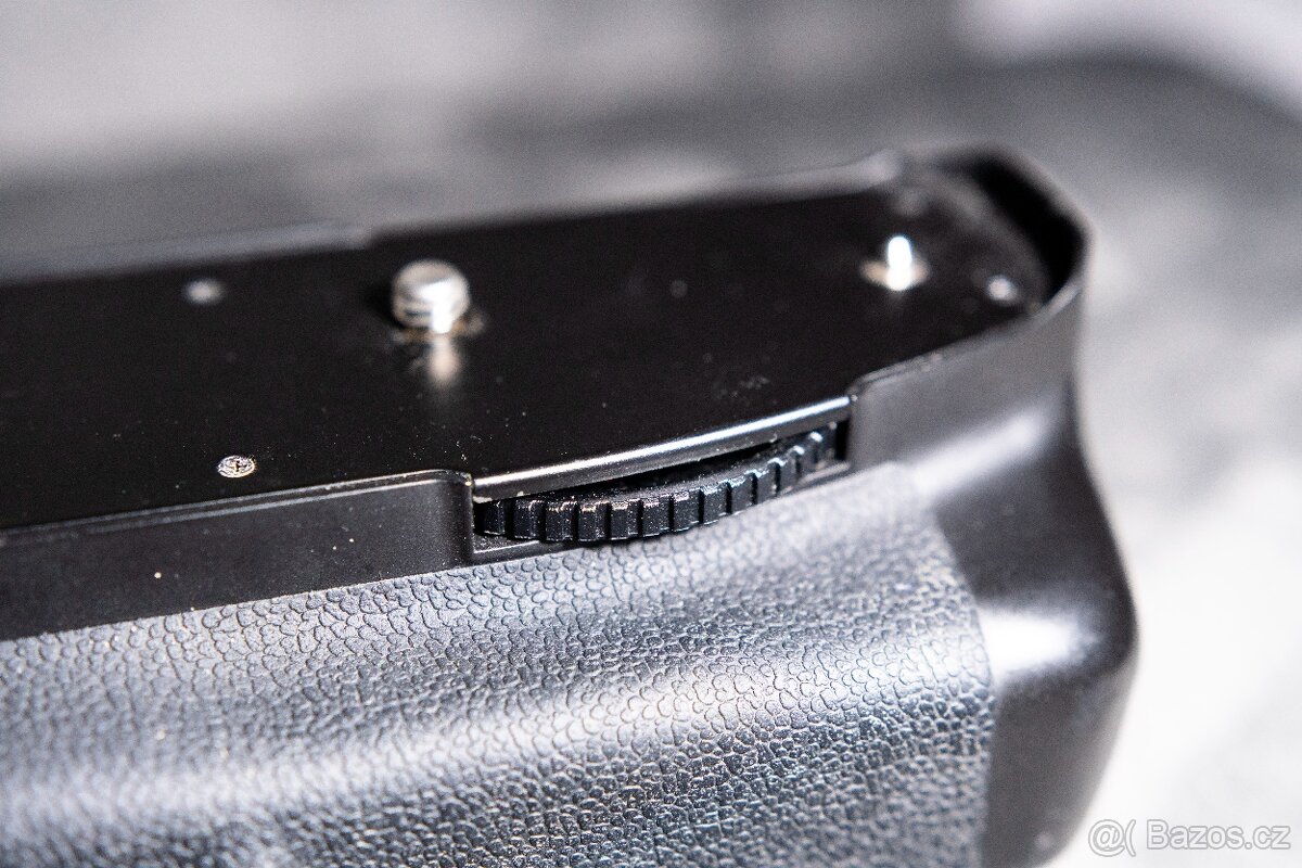 Baterry grip Meike MK-7D - 6