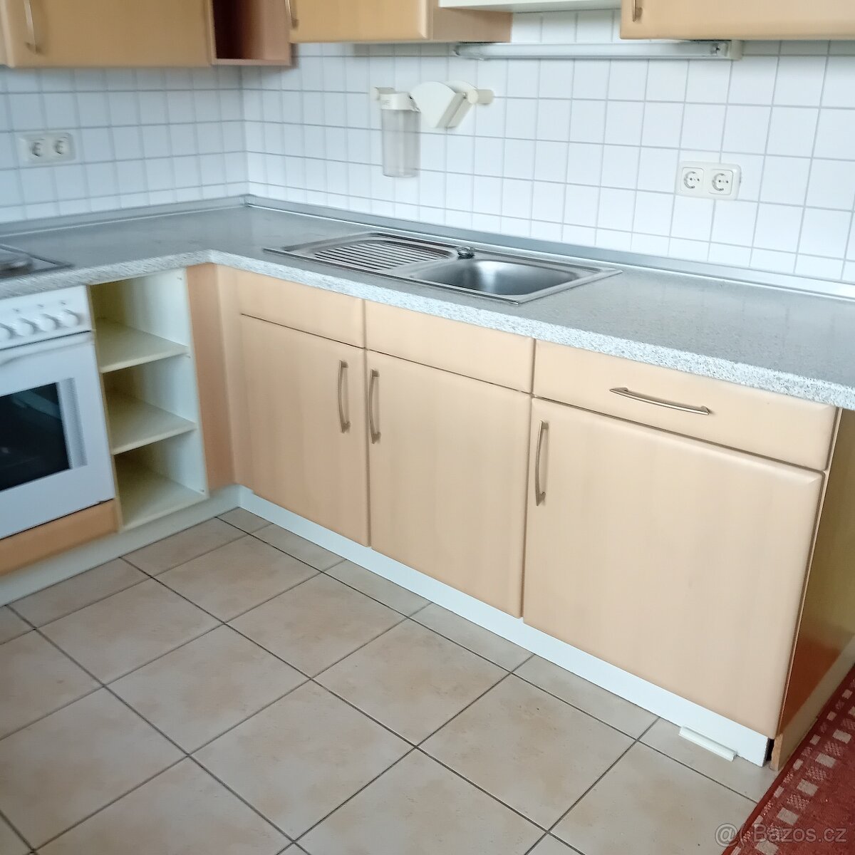 Kuchyňská linka se spotřebiči - 6
