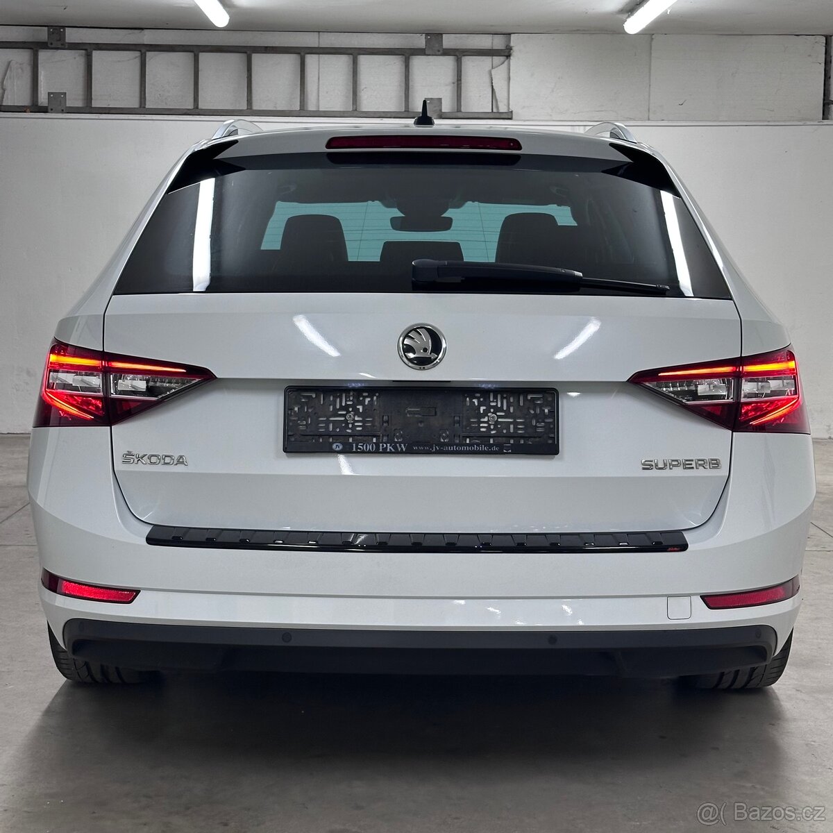 Škoda Superb 3 2.0 TDI 140kW DSG/PANO/LANE/VENT/KESSY - 6