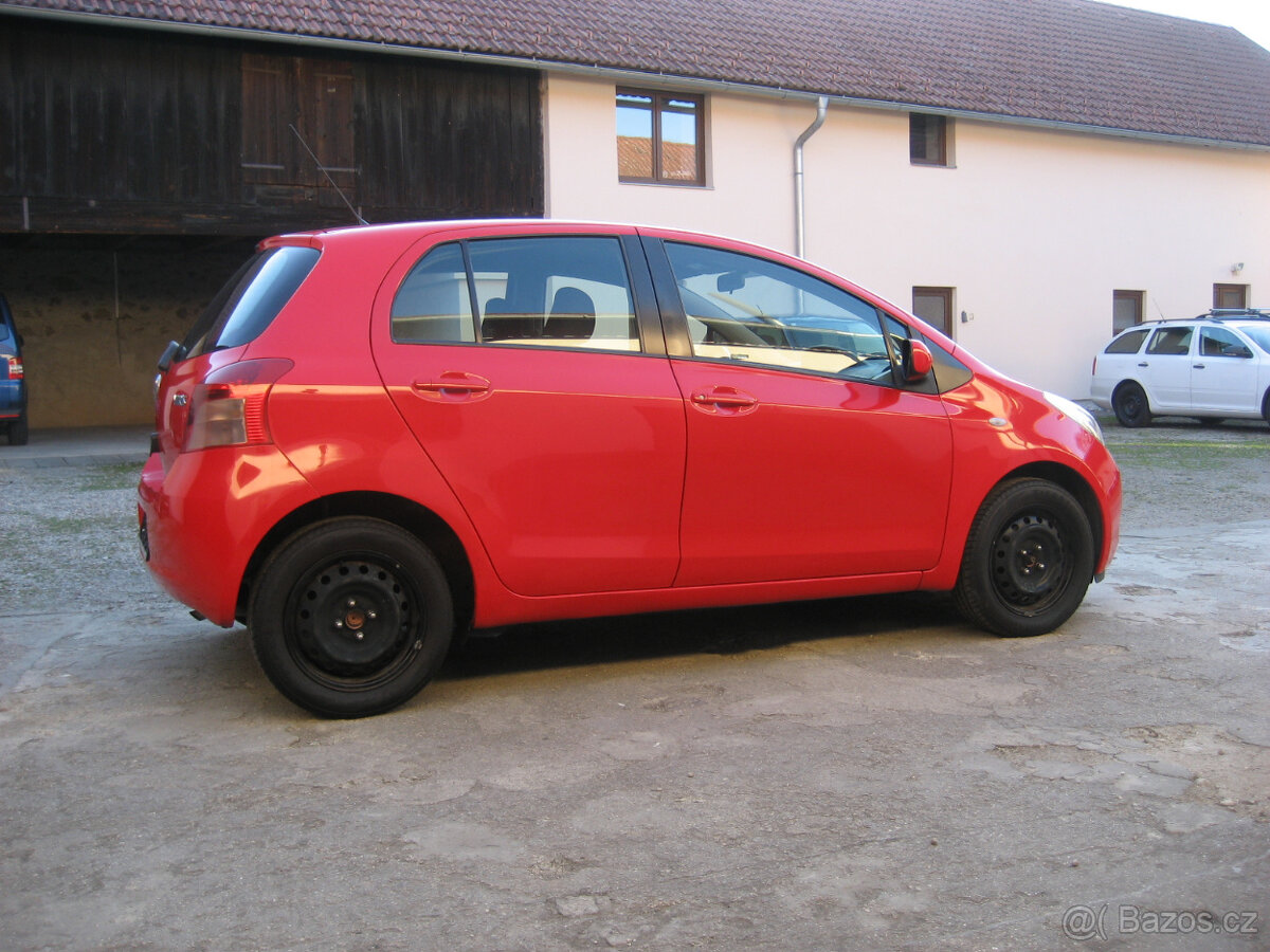 TOYOTA YARIS 1.0 - 6