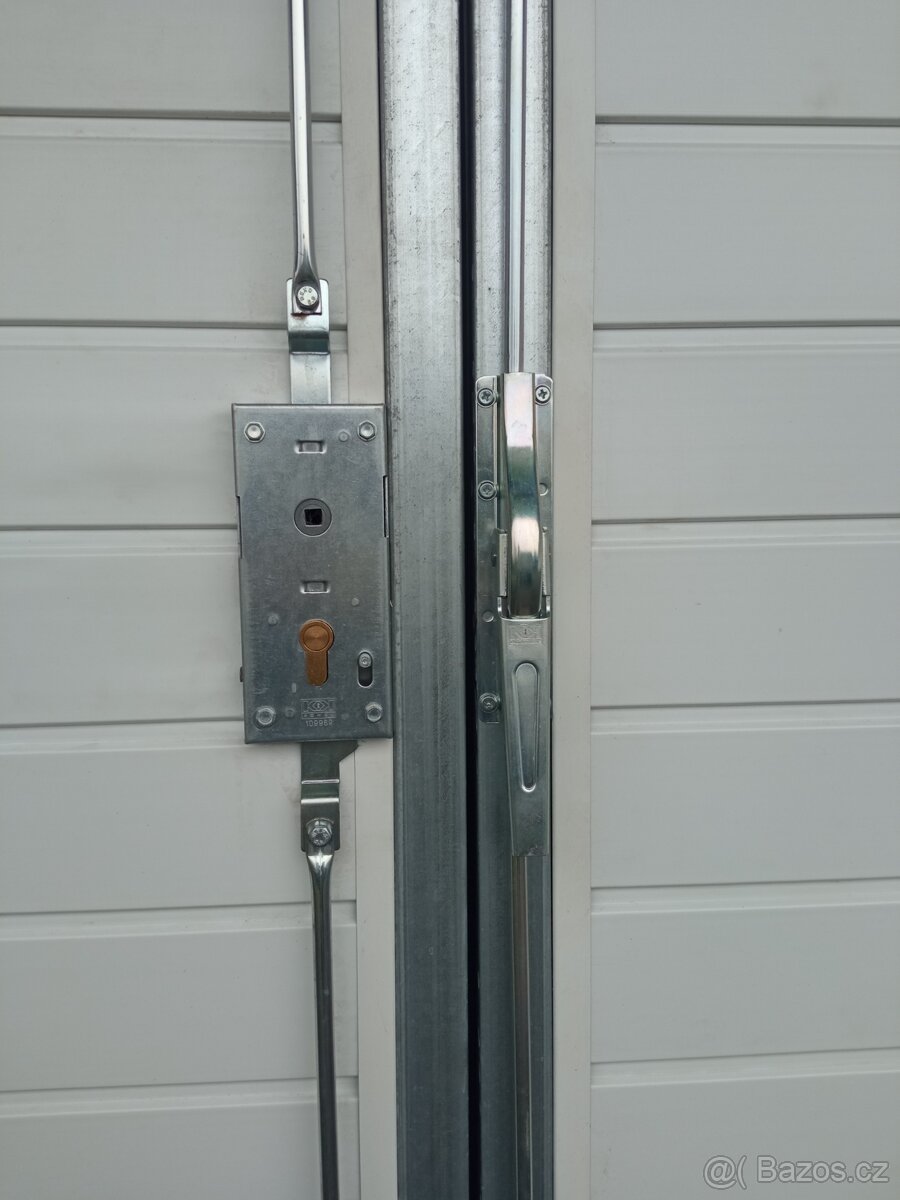 Garážová vrata 240 cm x200 cm - 6