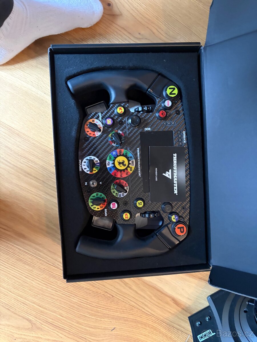 Trustmaster T300 GT edition a Thrustmaster Ferrari SF1000 - 6