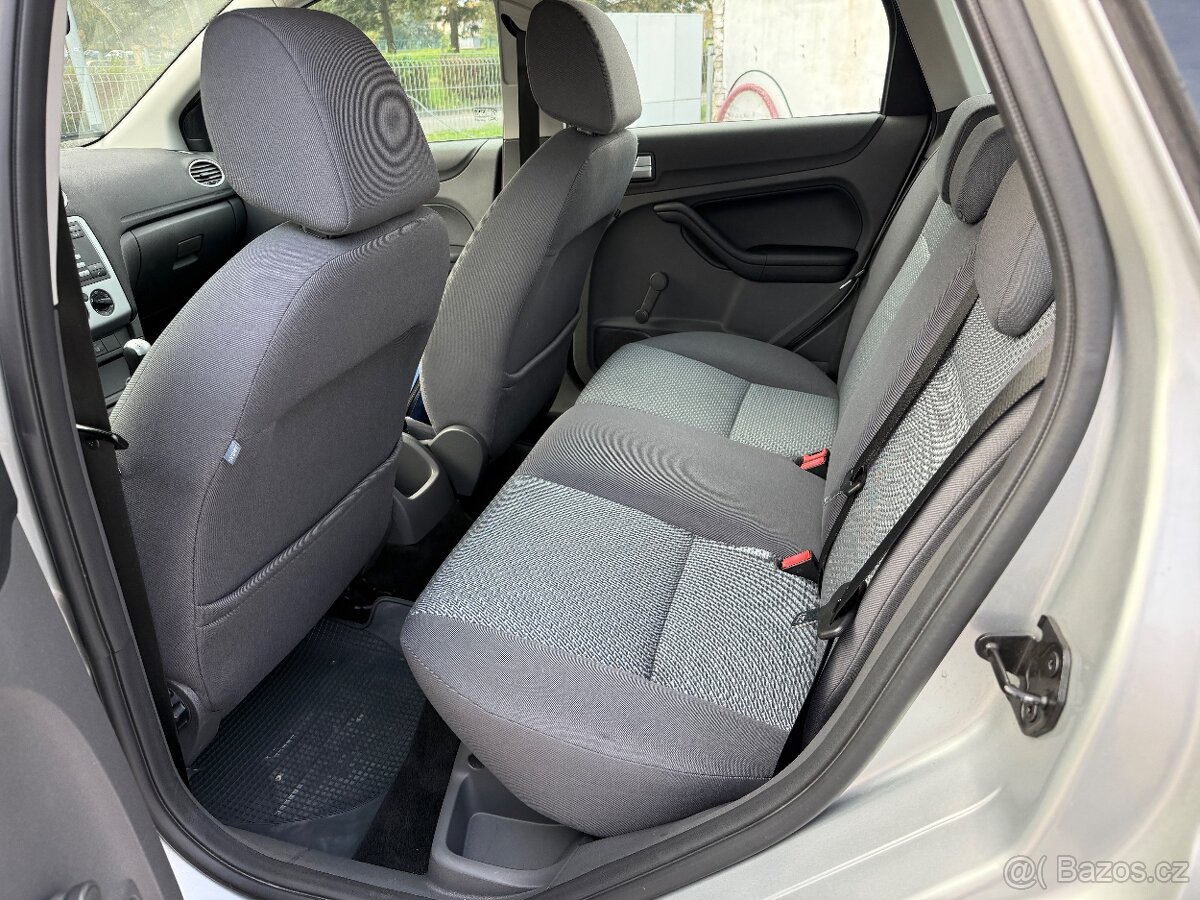 Ford Focus kombi 1,6Tdci 66kW r.v.2006 Serviska - 6