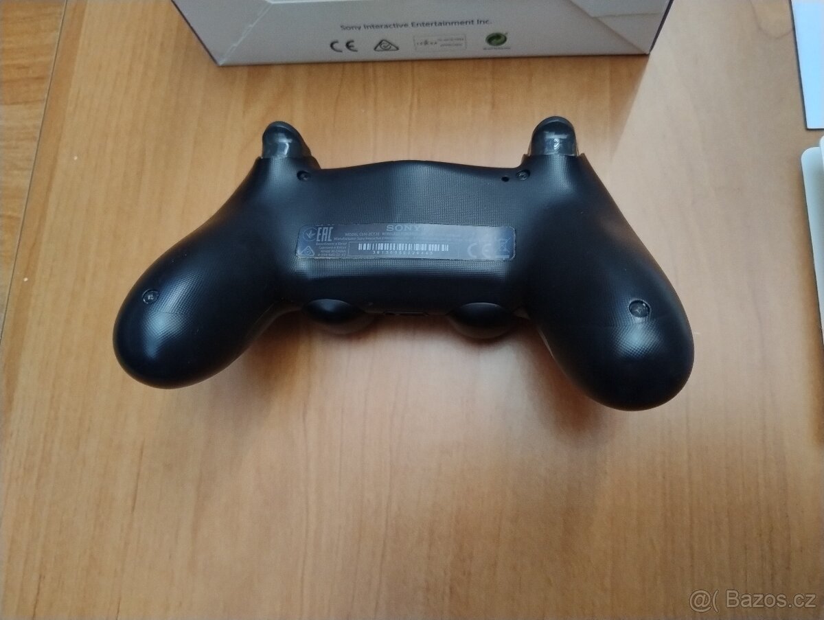 PS4 DUALSHOCK4 ovladač bezdratový + usb bluetooth k PC - 6