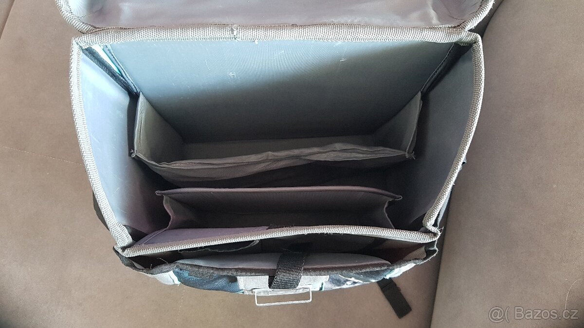 Aktovka svítící s vlkem - 6