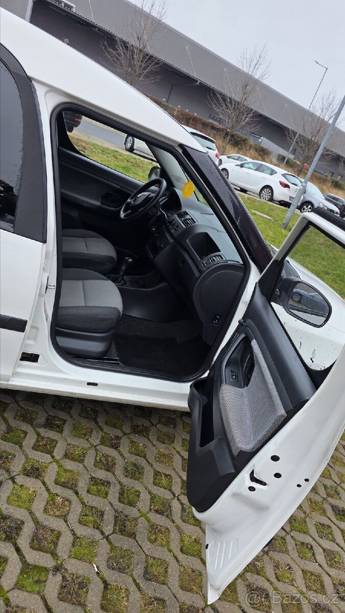 Skoda Roomster 1.6 tdi - 6