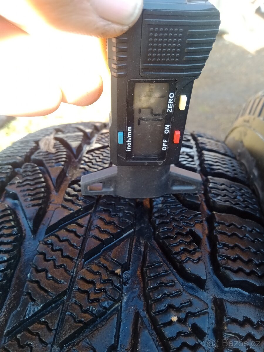 205/70/15 -suzuki Vitara - 6