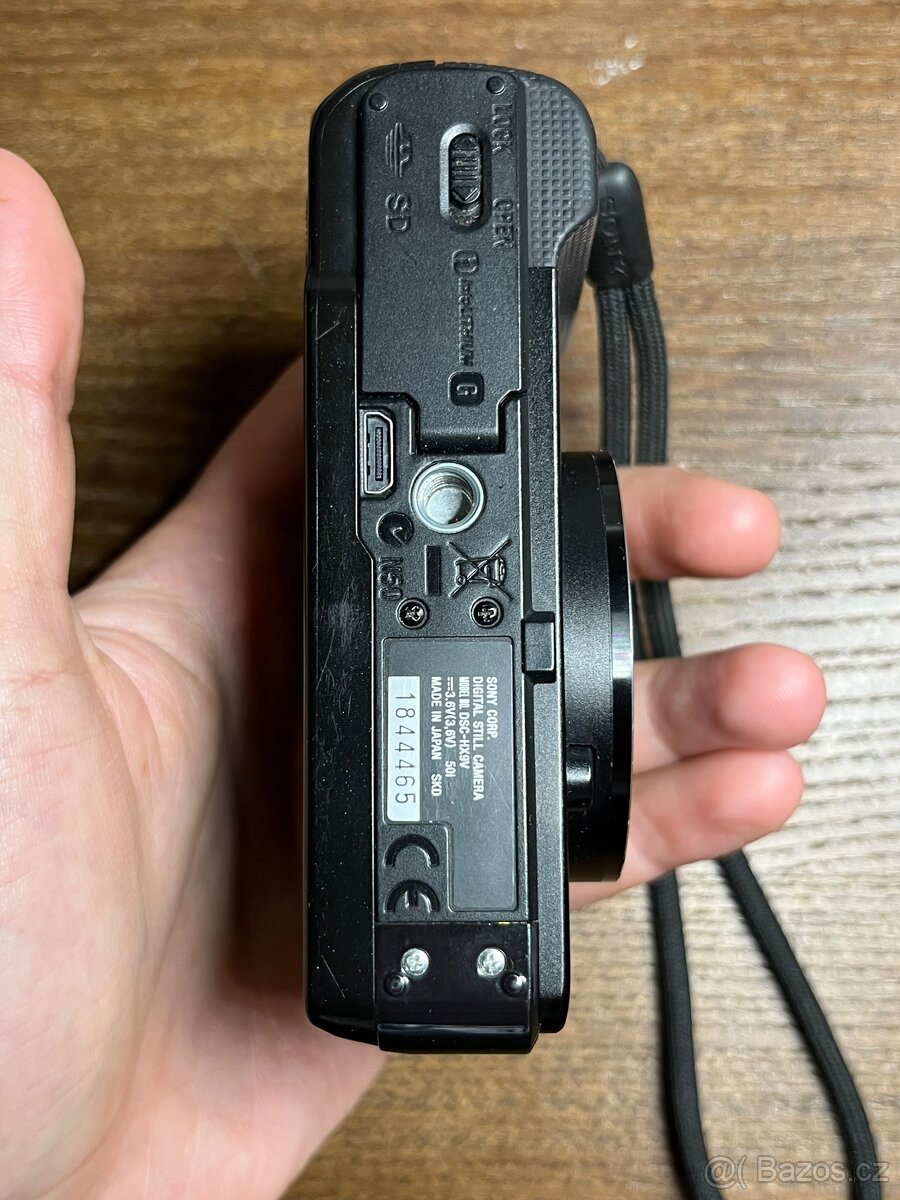Sony cybershot DSC-HX9V - 6