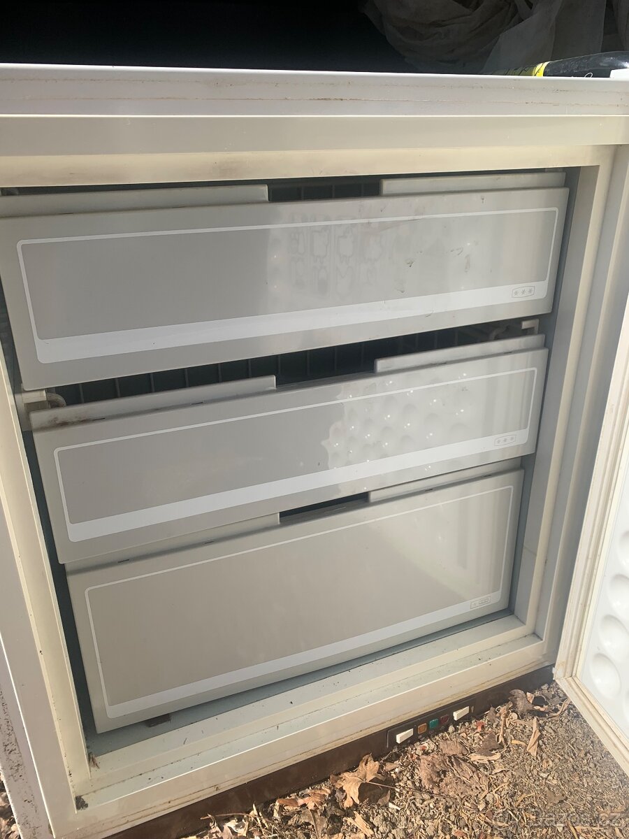 Lednice s mrazákem ECG 230l - 6