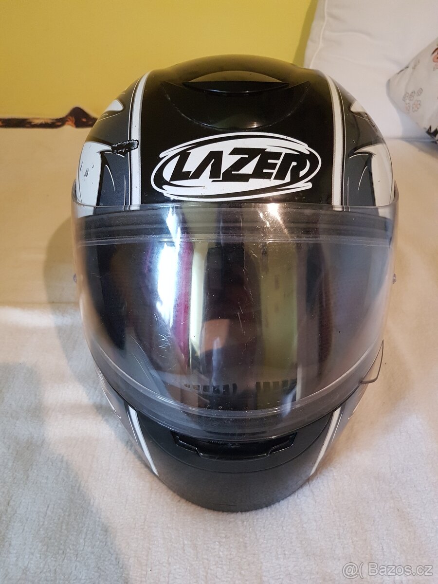 Cestovní tašky, helma - 6