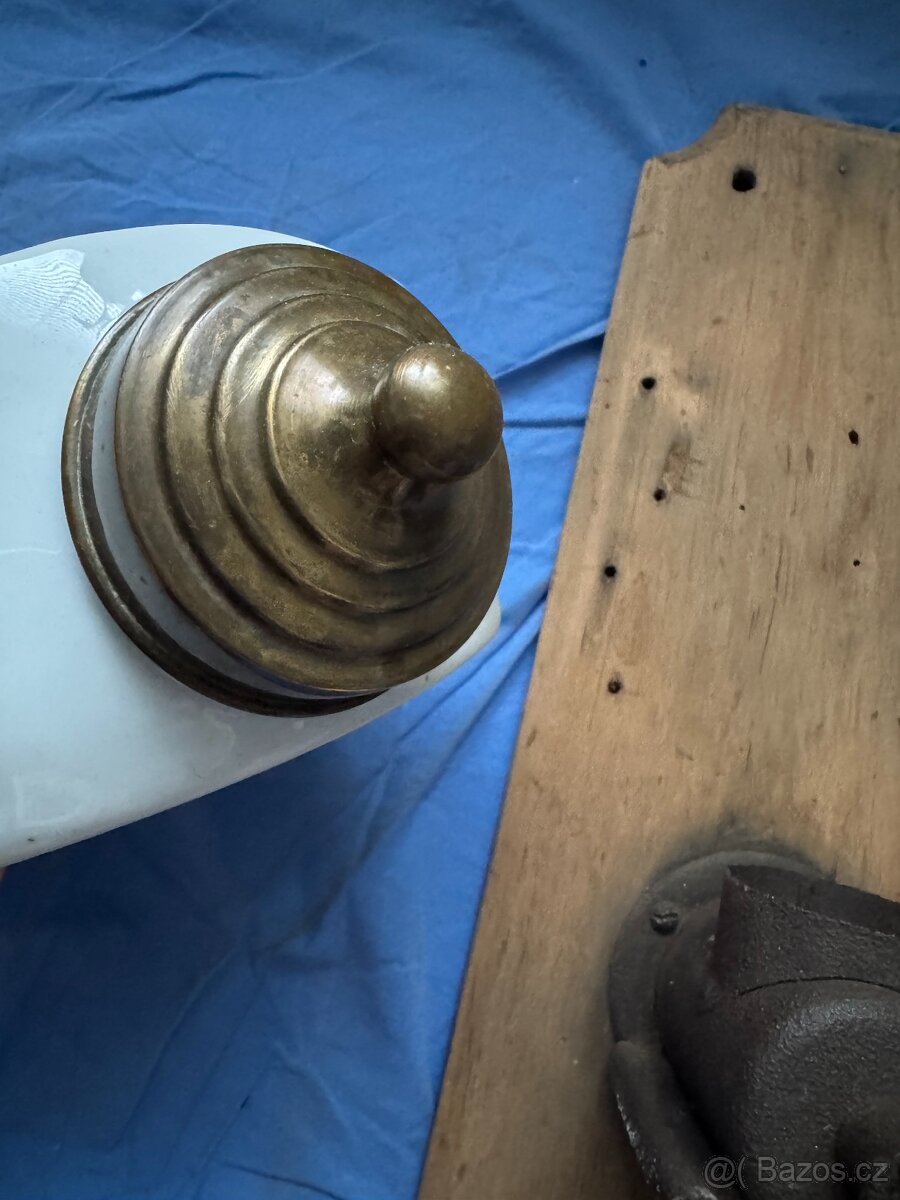 starožitný mlýnek na kávu v nekompletním stavu - 6