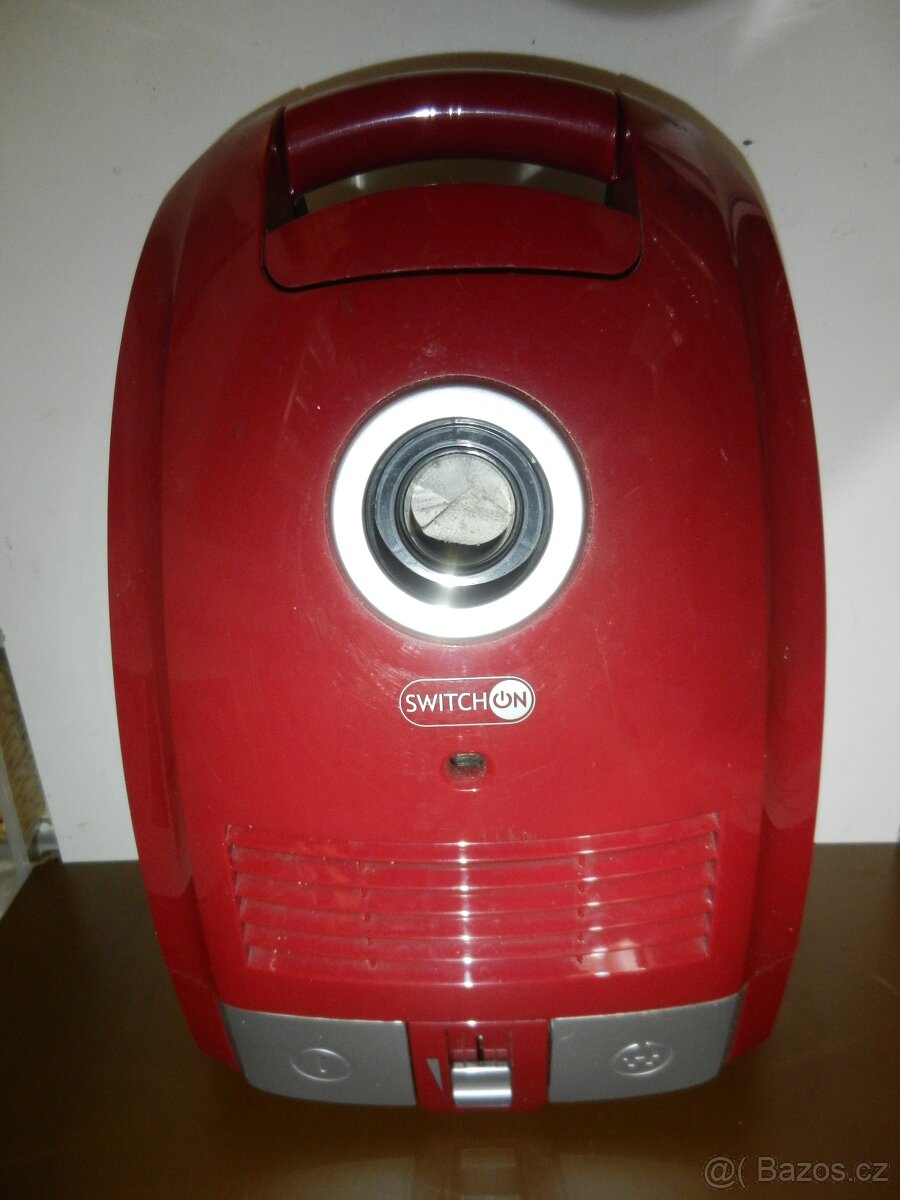 Podlahový vysavač Switch On VC-A401, Repasovaný, (Prodáno) - 6