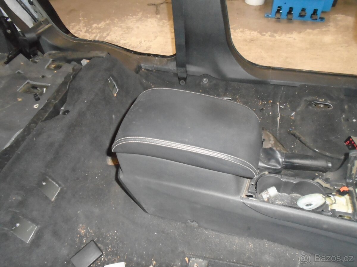 mondeo mkIV alcantara sedačky - 6