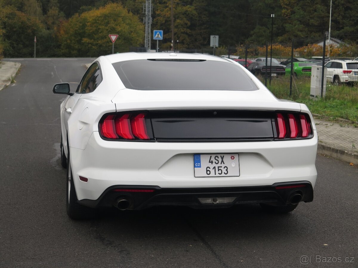 Ford Mustang, 2.3 TURBO - po velkém servisu, původ USA - 6