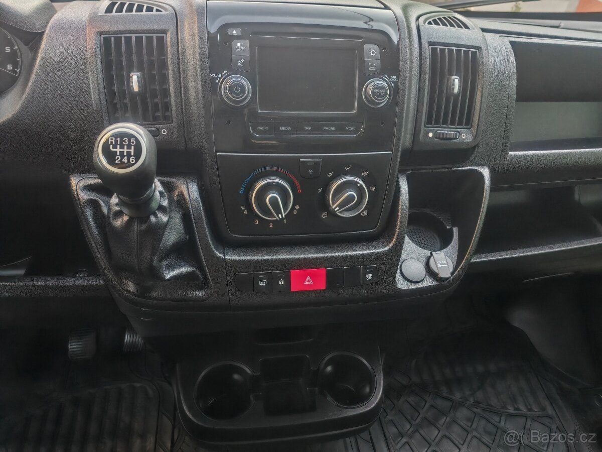 Peugeot Boxer 2.0 HDI 96Kw 2019 Luxusní stav TZ 2,5t 3 mista - 6