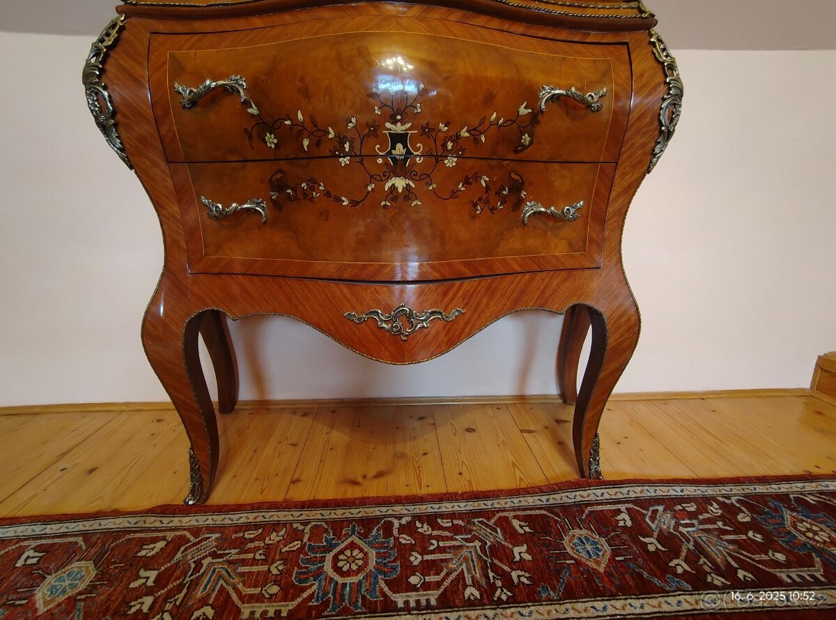 Zámecká komoda s mramorem - 6