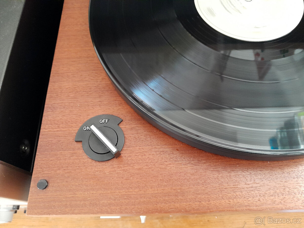 GRAMOFON TESLA NC 450 - 6