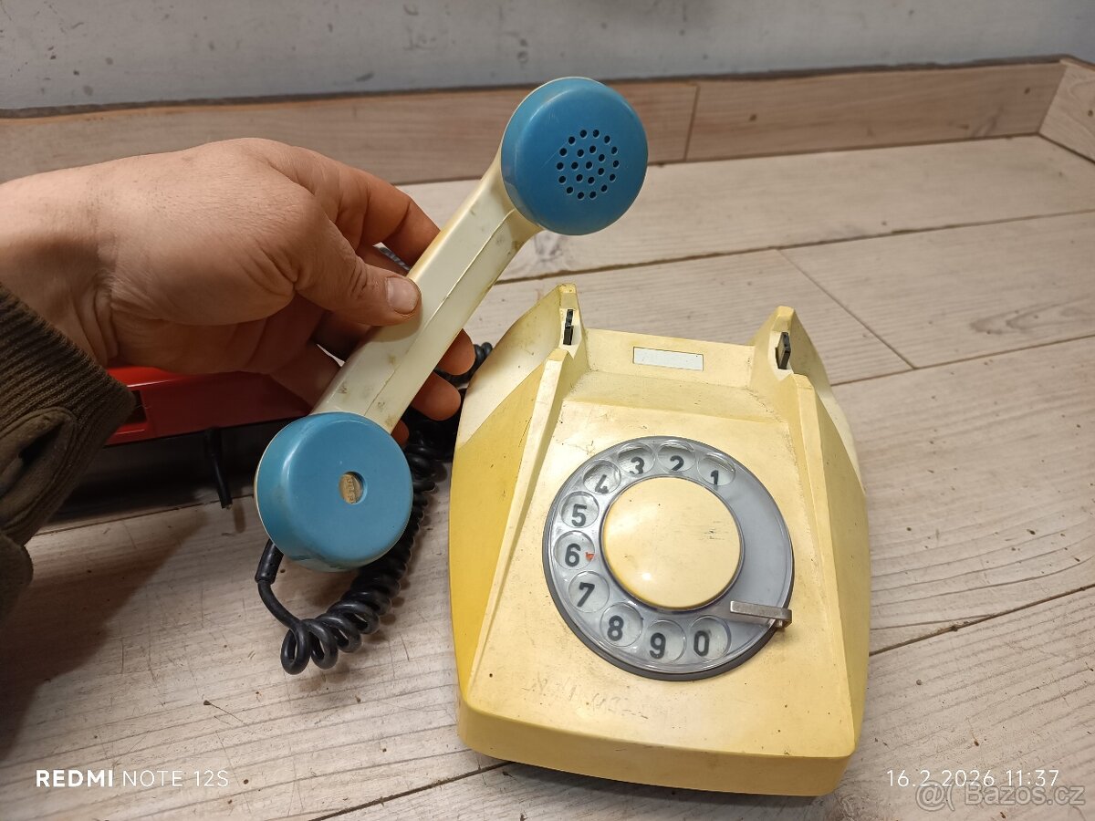Starý telefon retro otočný - 6
