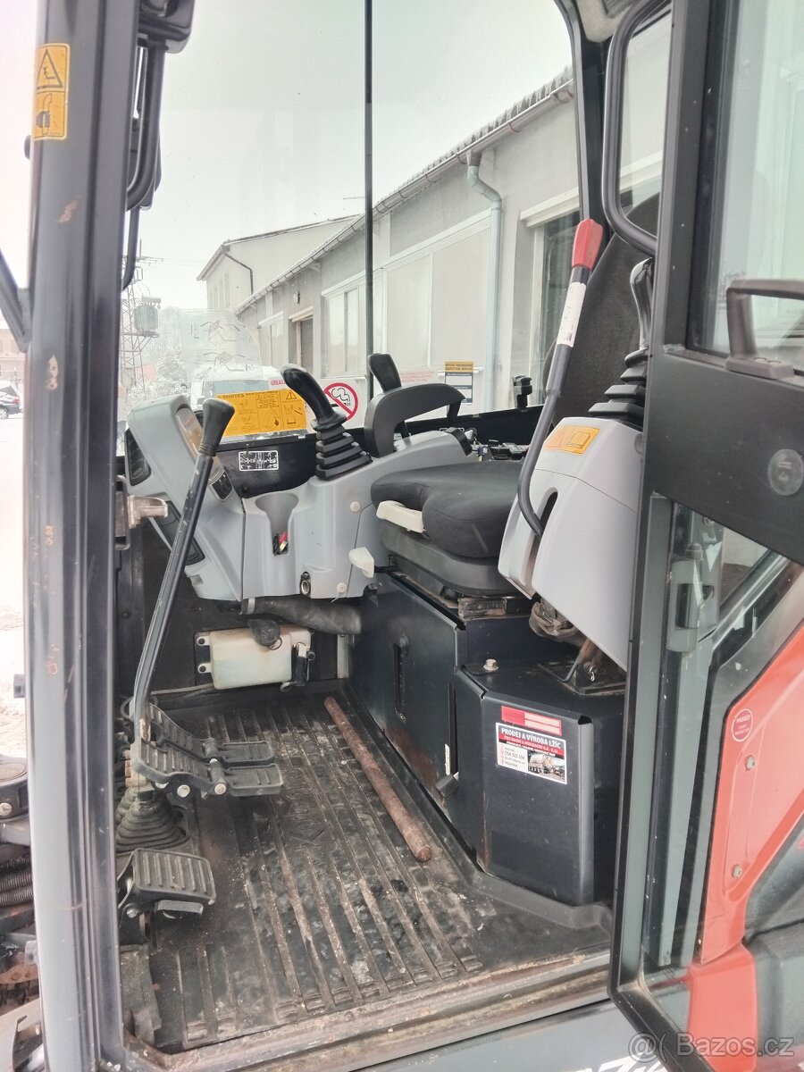 Minibagr Kubota U27-4 - 6