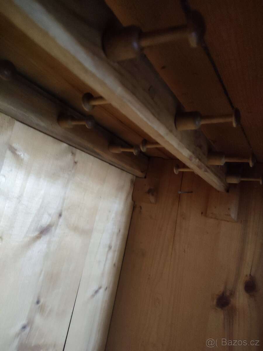 Stará dobová skříň - 6