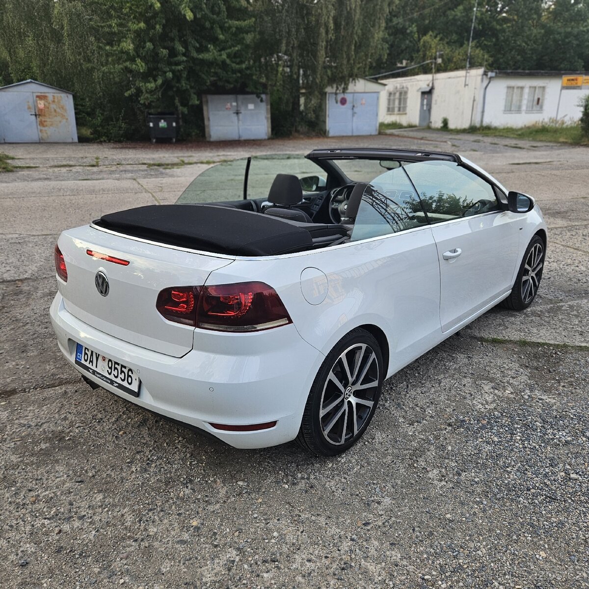 Prodám golf VI cabrio 2.0TDI - 6