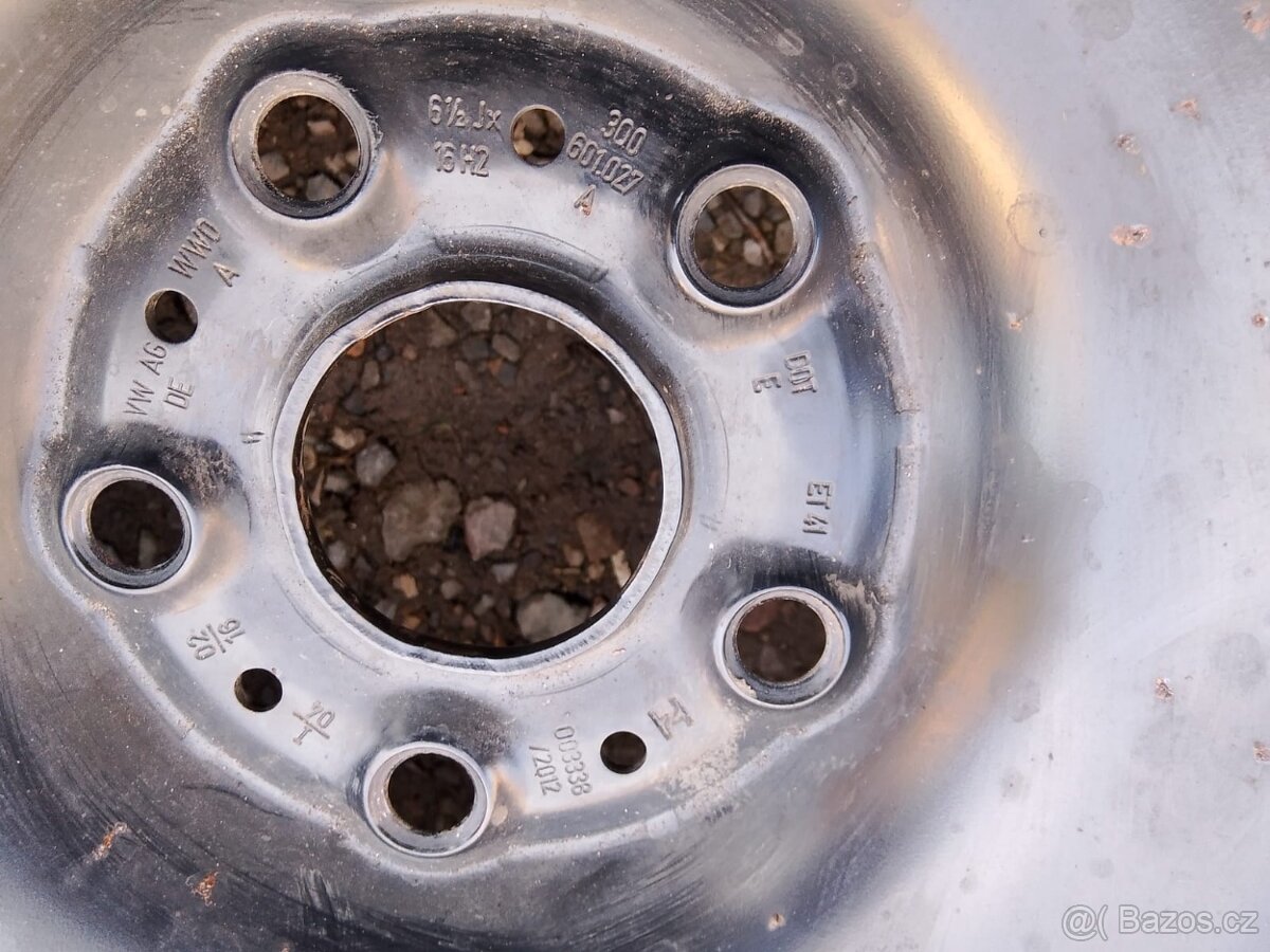 Ocelová kola Superb 3, Passat 6,5x16 et41 5x112+zimní pneu - 6