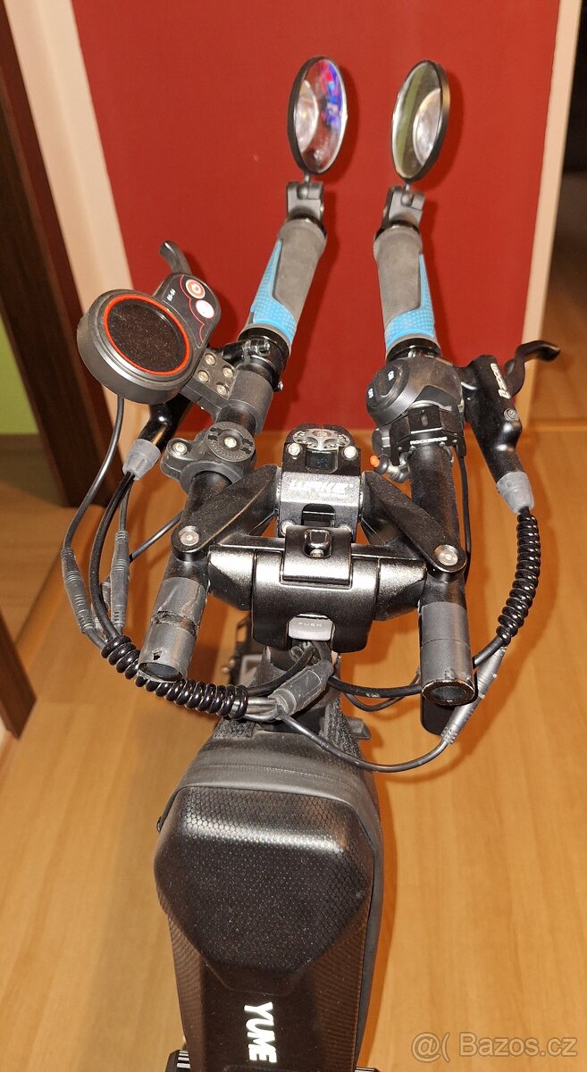 Elektrokoloběžka Yume M10 - 6