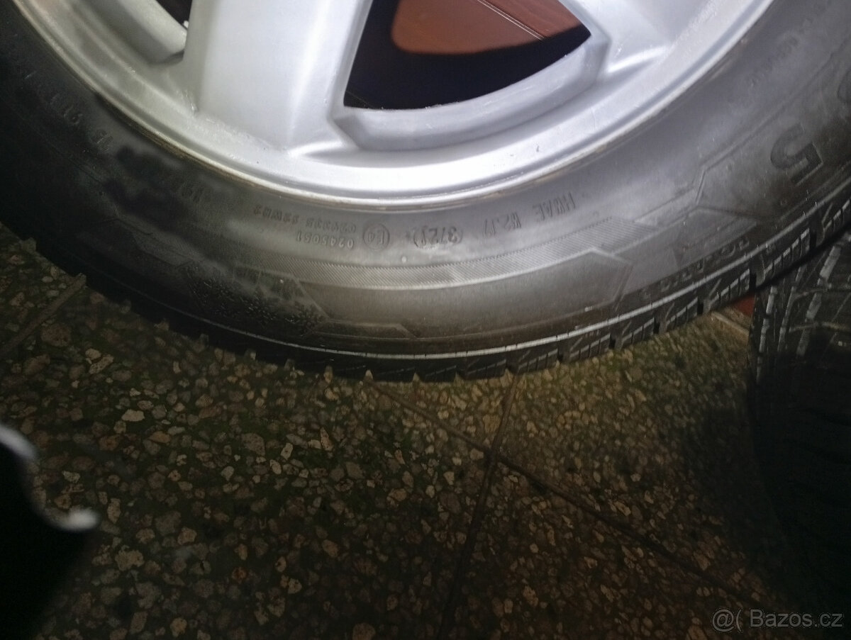 Škoda Octavia 1 195/65 R15 Barum Polaris 5 - 6