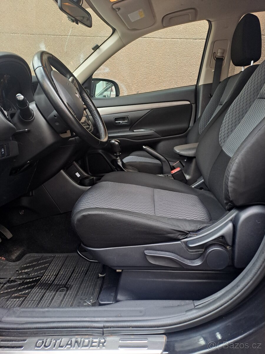 Prodám Mitsubishi Outlander 2014, 2.2 Dizel,Najeto 155000 - 6