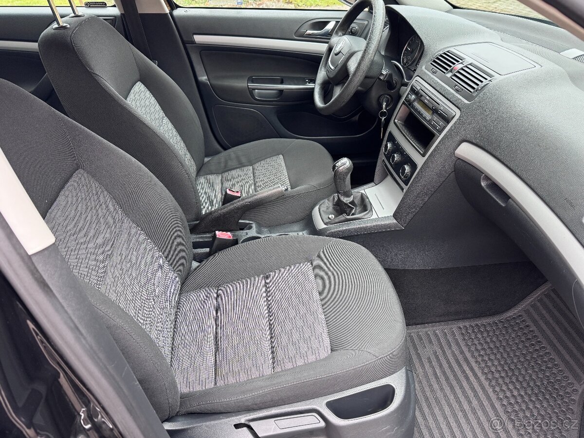 Škoda Octavia kombi 2.0 TDi Facelift - 6