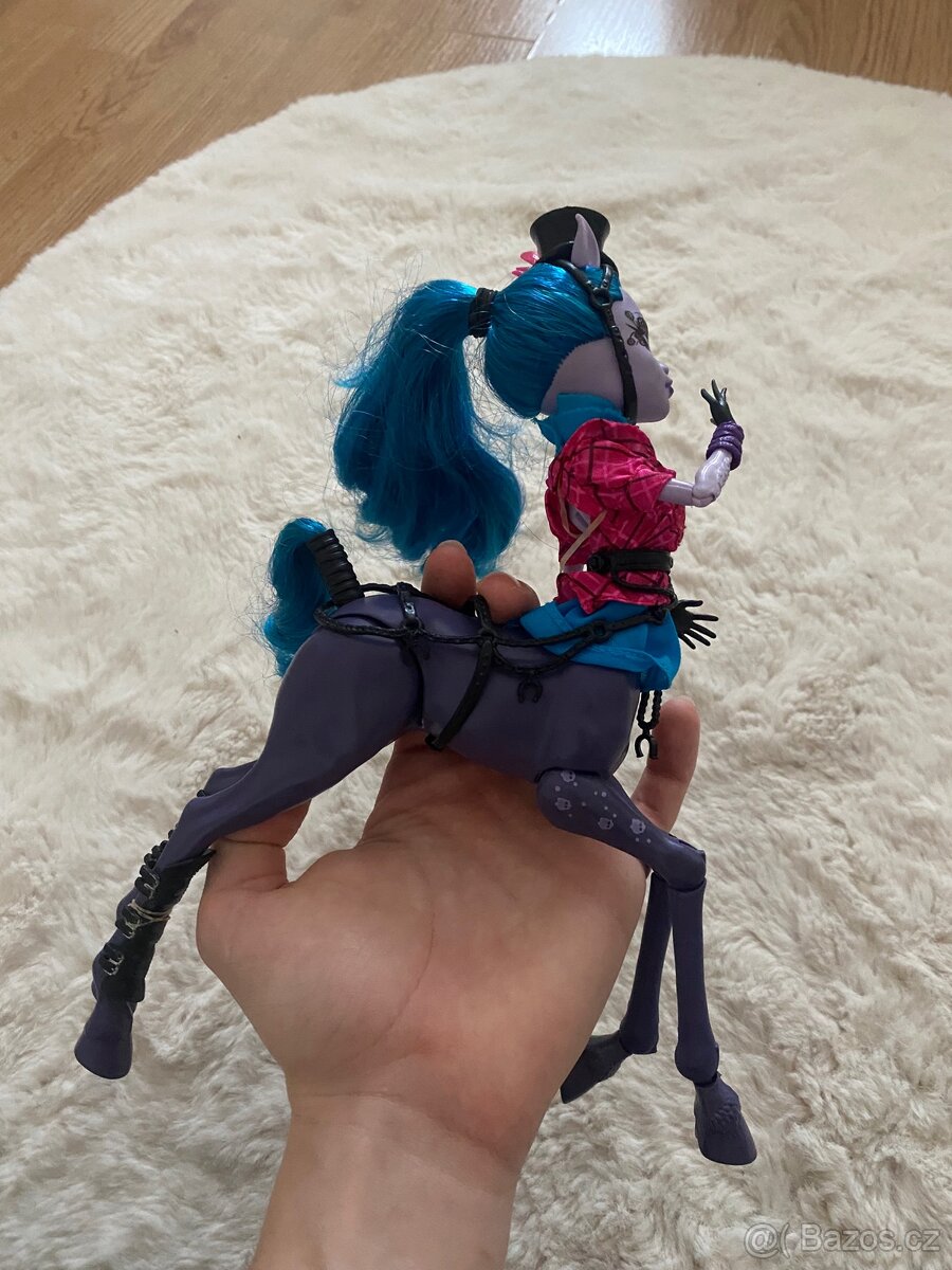 Monster High Avea Trotter Panenka - 6
