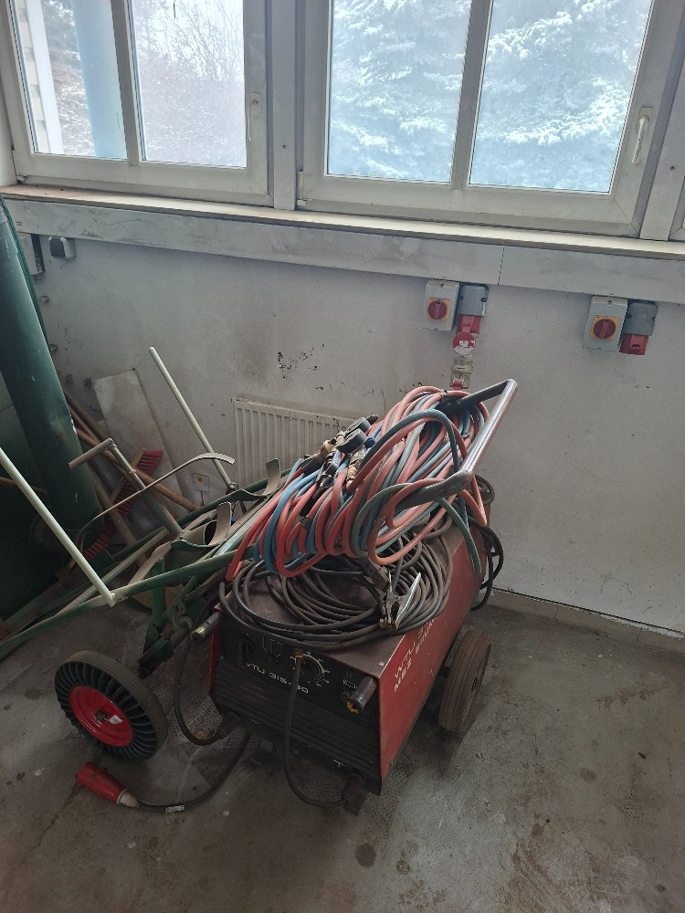 Dílenské vybavení - 6