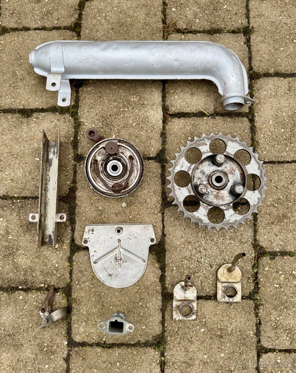 Jawa 50 Jawetta, Stadion - díly - 6