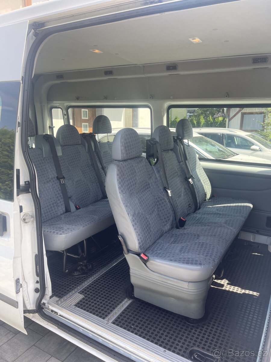 Pronájem Ford Transit 8 + 1 dlouhá verze - 6