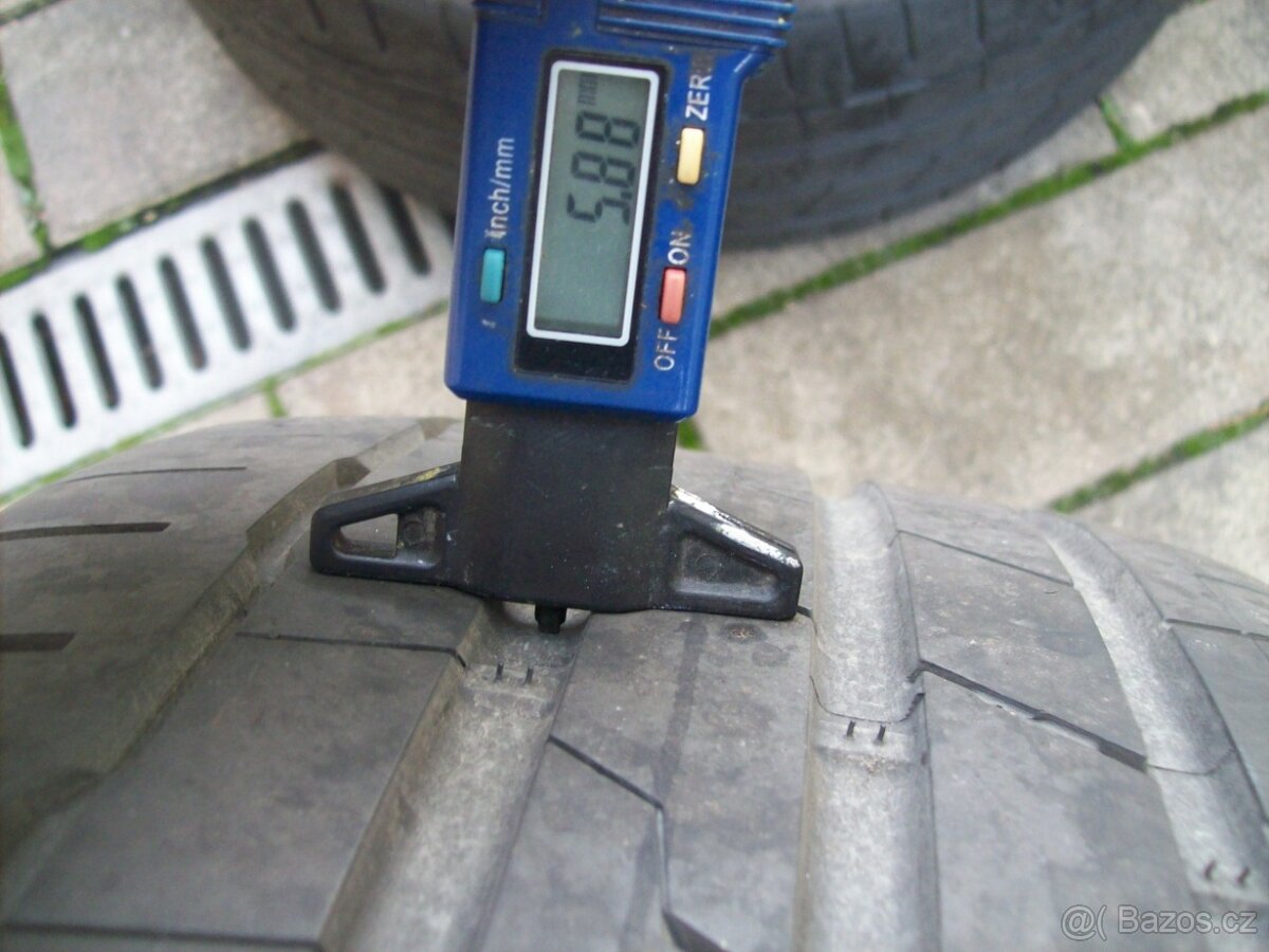 letní pneu Tesla 3 Superb3 Passat B8 235.40.19 XL - 6