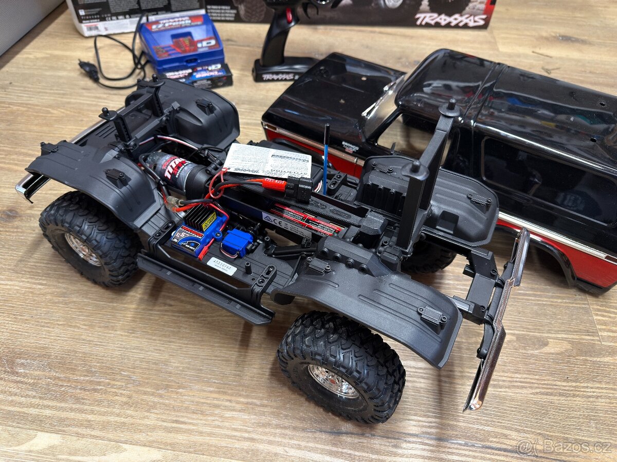 nový model Traxxas TRX-4 Bronco 1979 + baterie a nabíječ - 6
