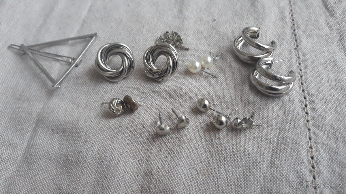 Střibro a bižuterie - 6