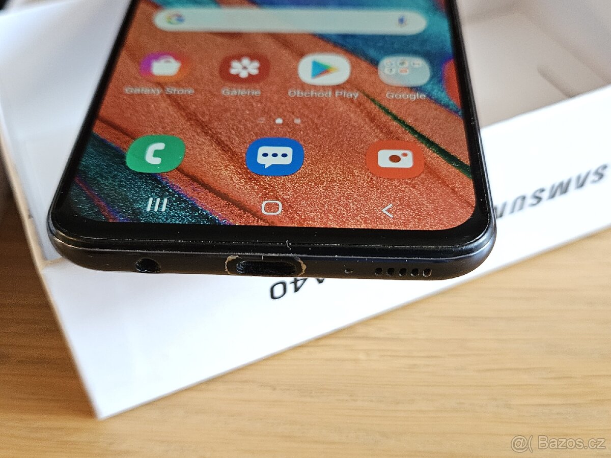 Samsung Galaxy A40 - 6