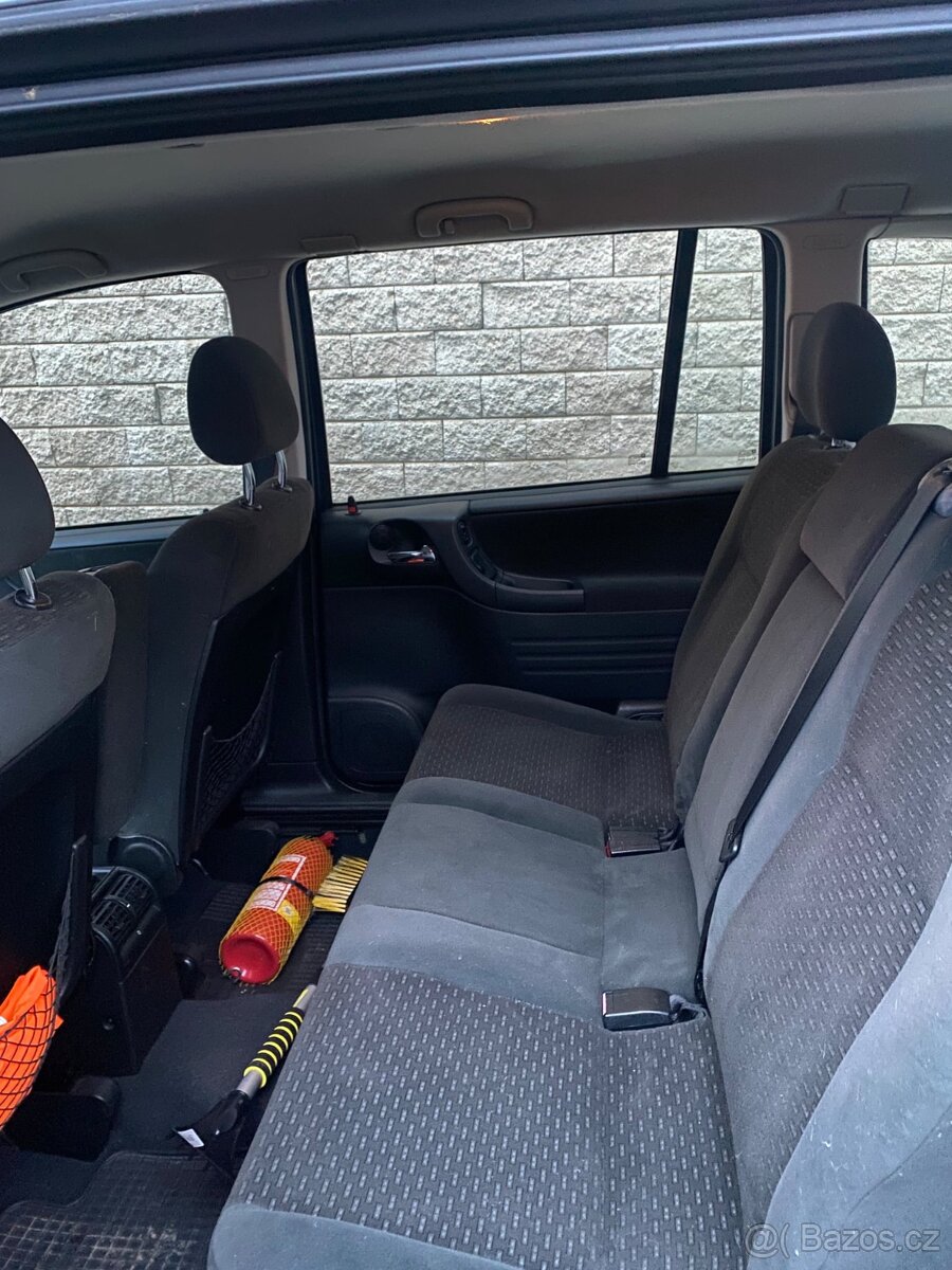 Opel Zafira 1.6 16V 74kW 7 míst. - 6