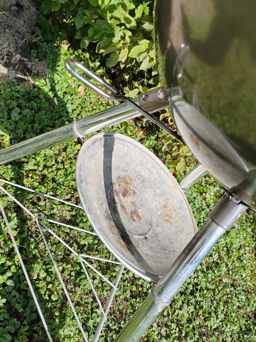 WEBER Gril na dřevo a uhlí Classic Kettle - 6