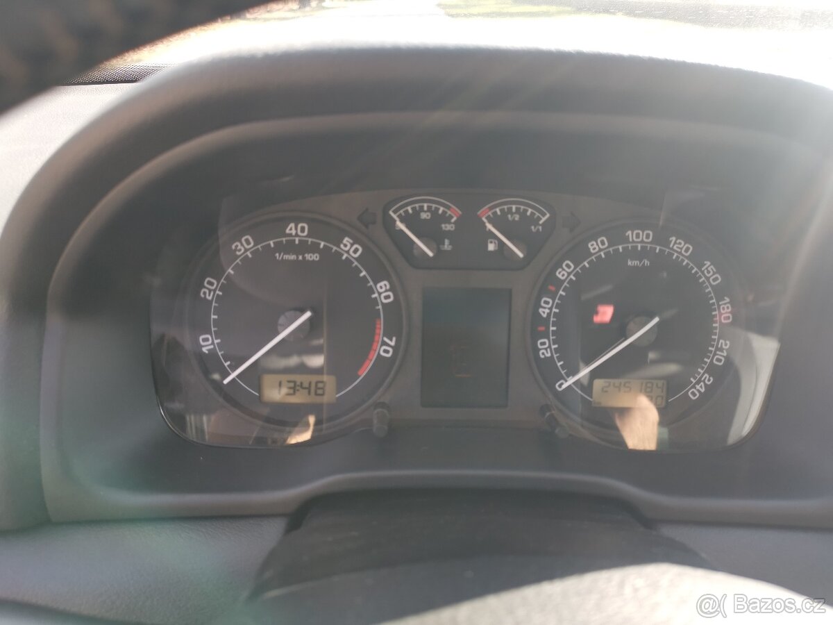 Škoda octavia I combi 1.6 75 kw - 6