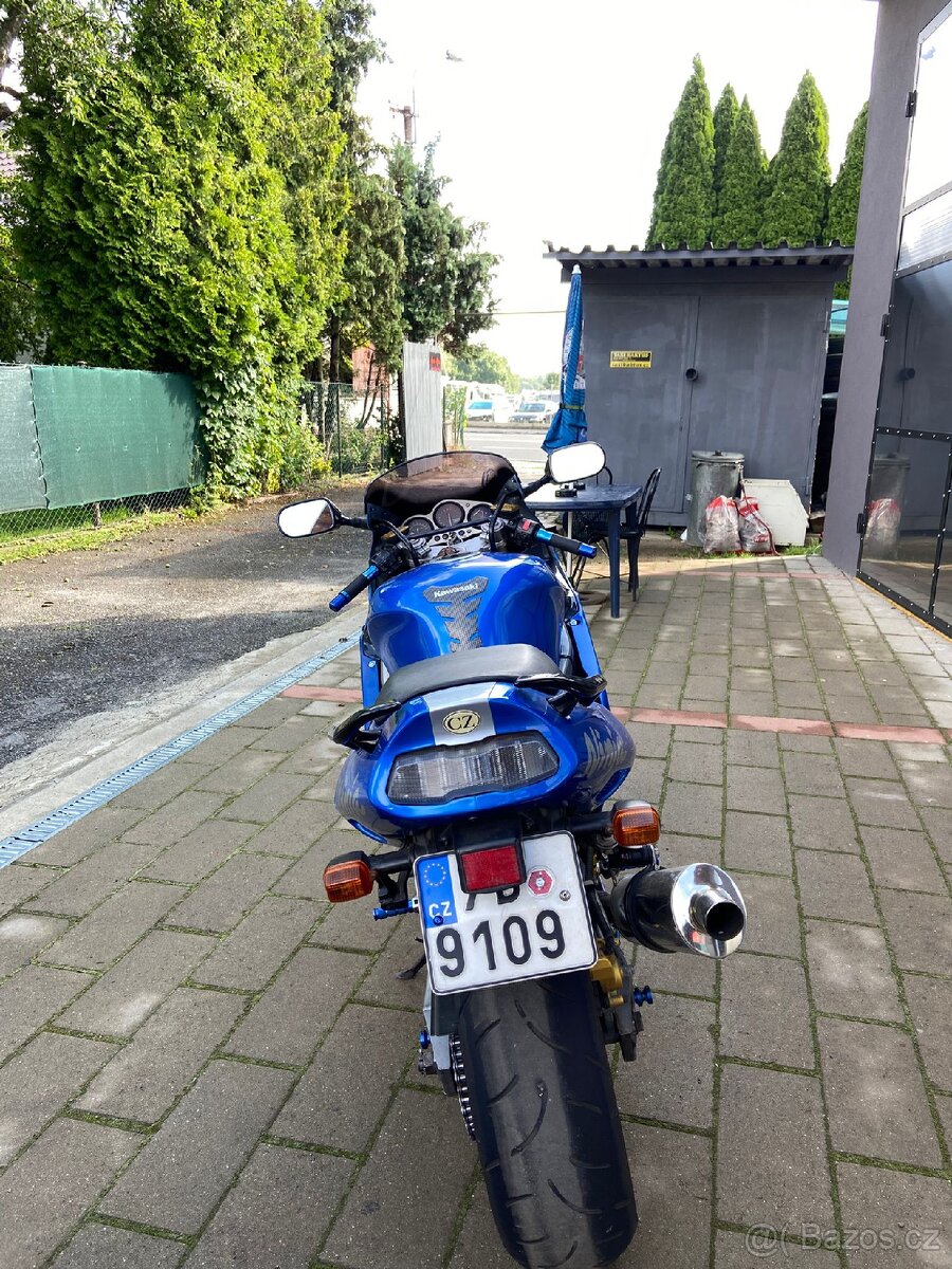 Kawasaki Ninja 9 - 6