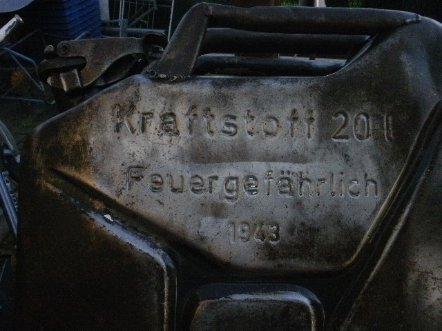 Válečný kanystr WEHRMACHT - 6