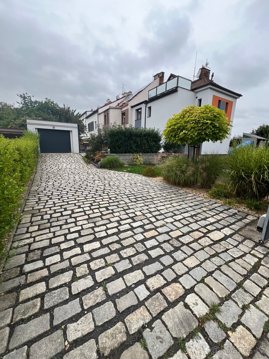 Prodej dvougeneračního domu - 6