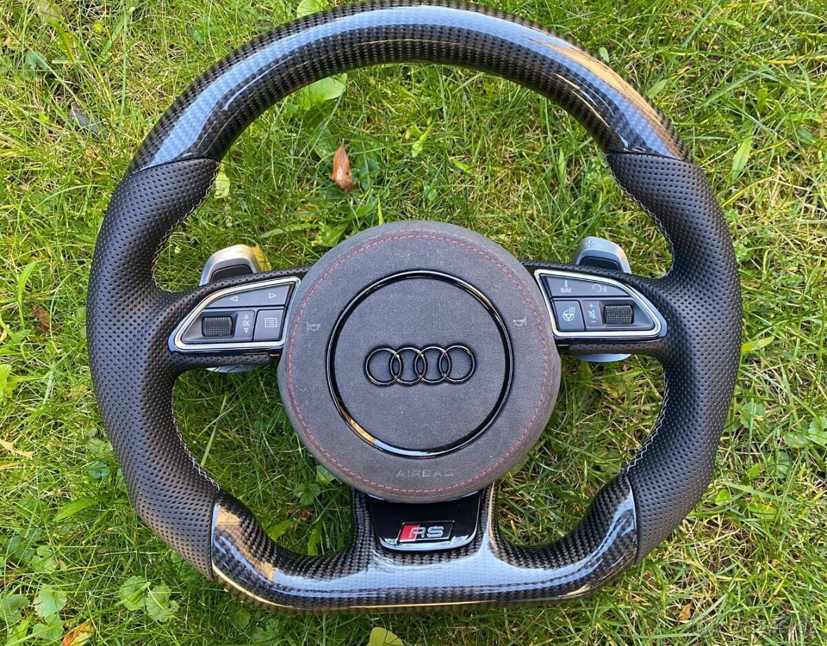 AUDI VOLANT KARBONOVY - zkoseny - karbon - perforovana kuže - 6