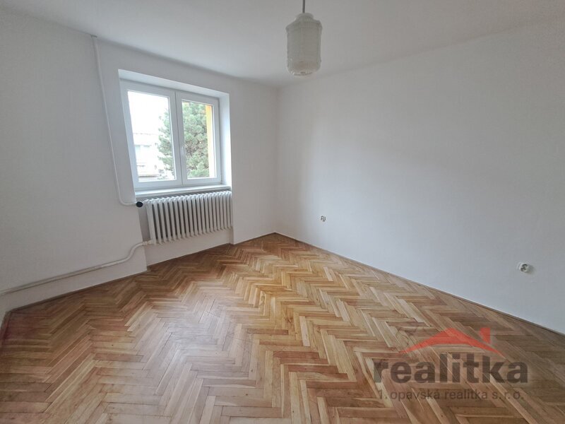 Prodej pěkného bytu 3+1, 69m2, s balkonem, Opava, ul. Polní - 6