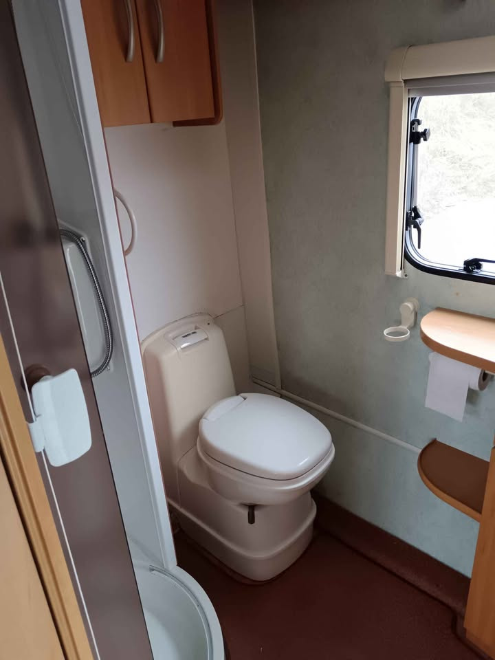 Prodam karavan Swift Charisma 230 - 6