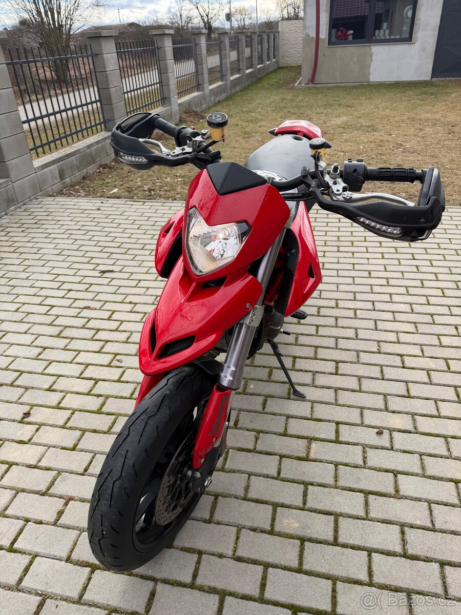 Ducati hypermotard 1100 - 6