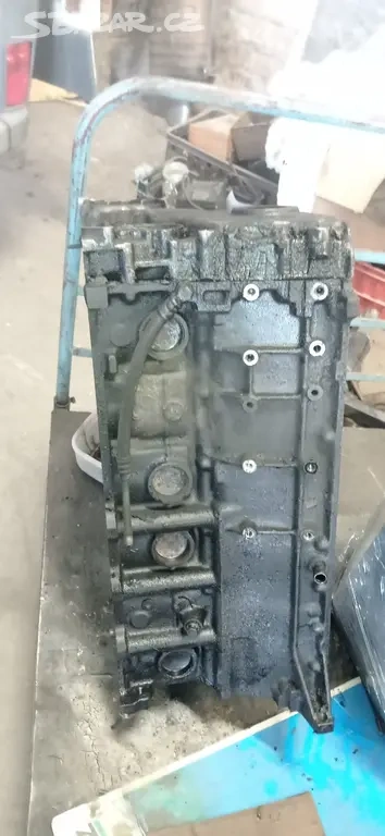 BMW 525 tds 105kw hlava blok - 6